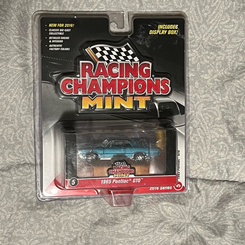 Racing Champions Mint 1965 Blue Pontiac GTO Die-Cast Collectible Car 2016